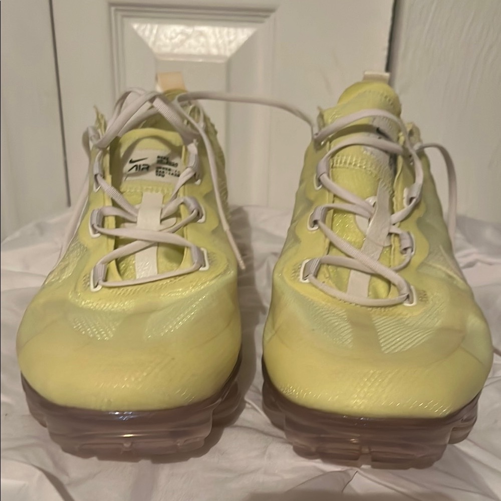 Nike Air VaporMax Plus Sneakers